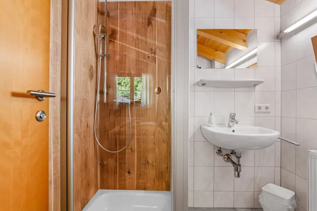 Bad mit Dusche
