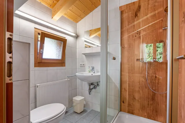 Bad mit Dusche